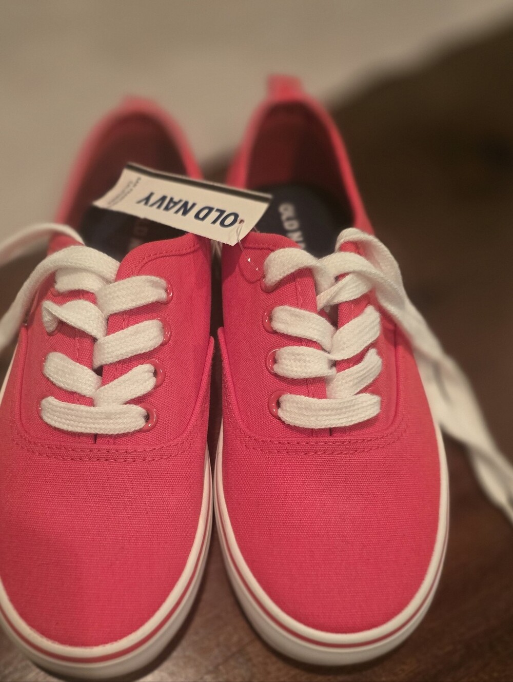 Old Navy Red Lace Up Sneakers Nwt Size 1